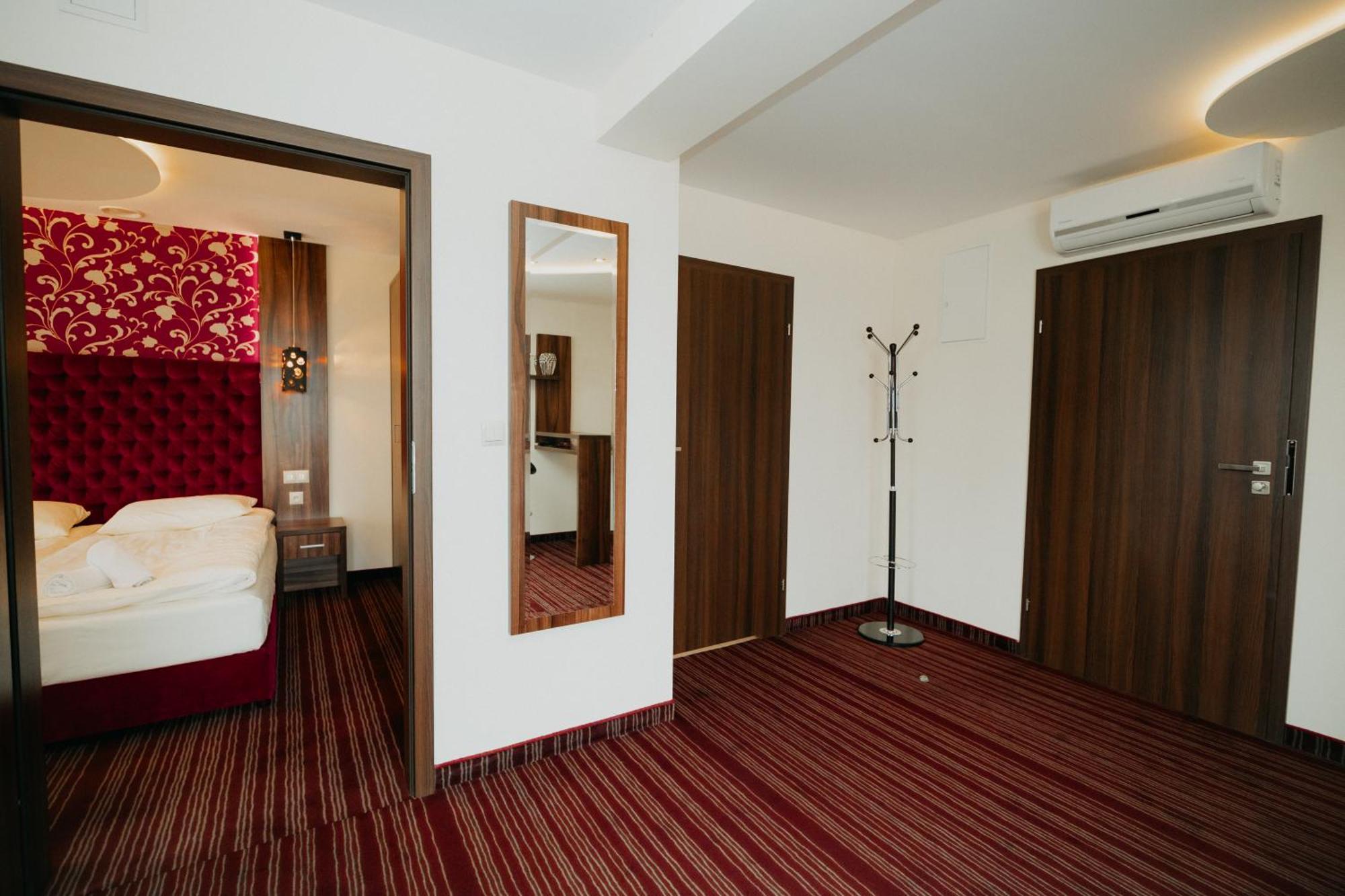 Noclegi - Apartamenty Zolynianka Екстериор снимка
